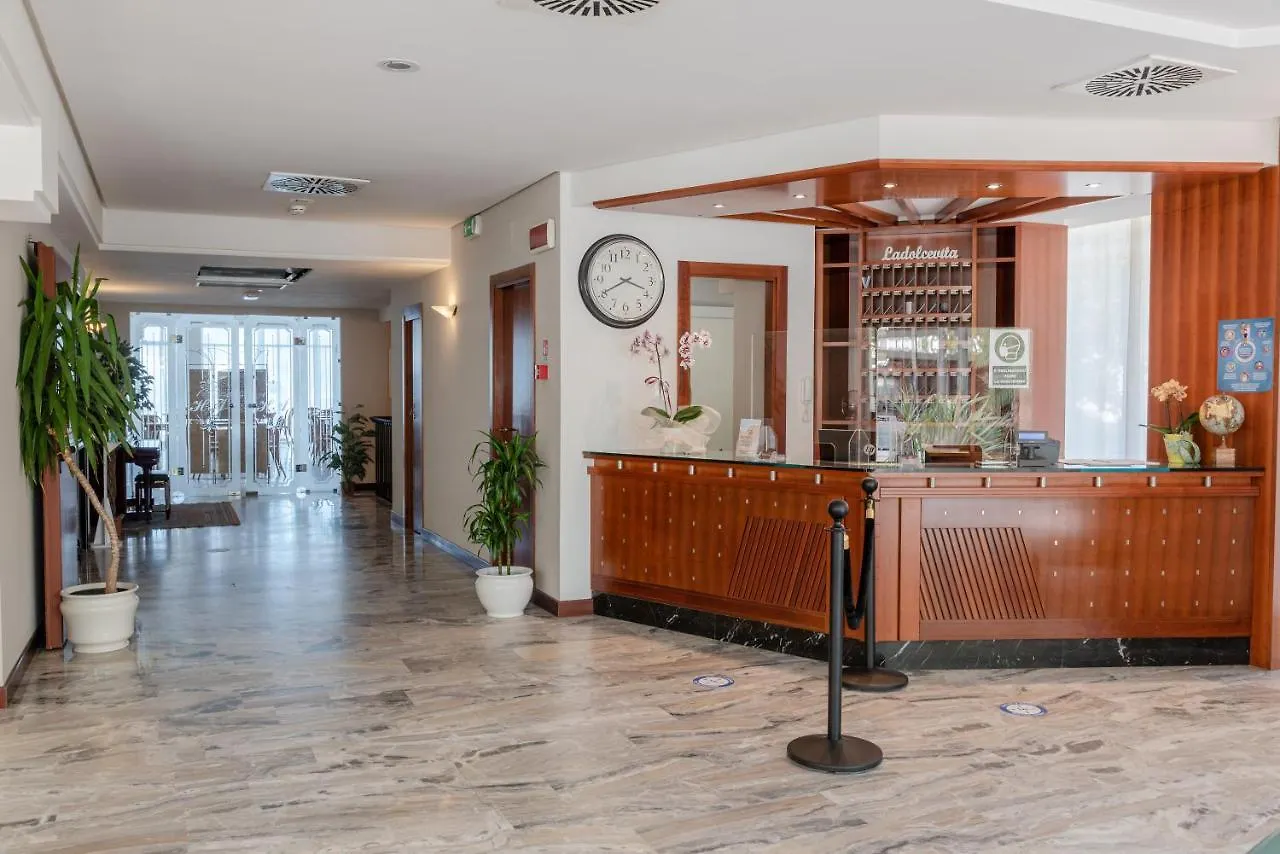 Hotel Audi Frontemare Rimini