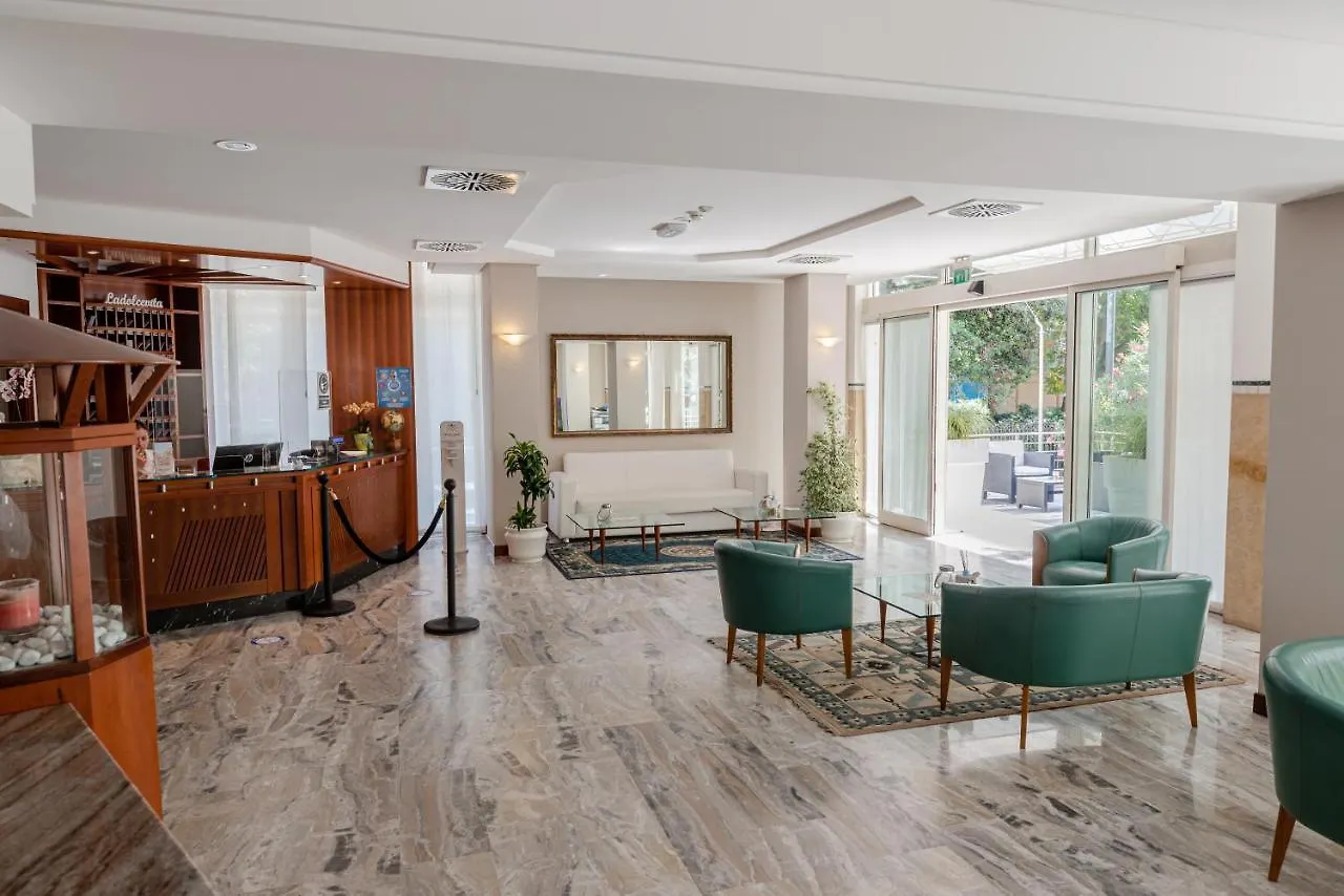 Hotel Audi Frontemare Rimini 3*,